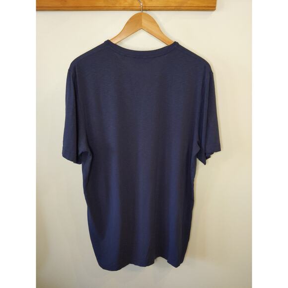 Men's Travis Mathew Navy V-Neck T-Shirt Size L Premium Pima Cotton Modal Blend - Picture 2 of 7